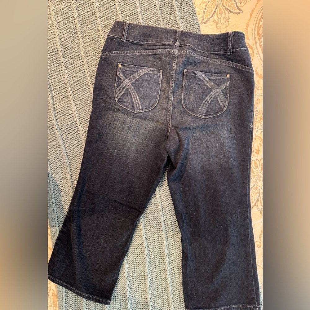 Lane Bryant Dark Indigo Wash Signature Cropped  Jeans Size 25